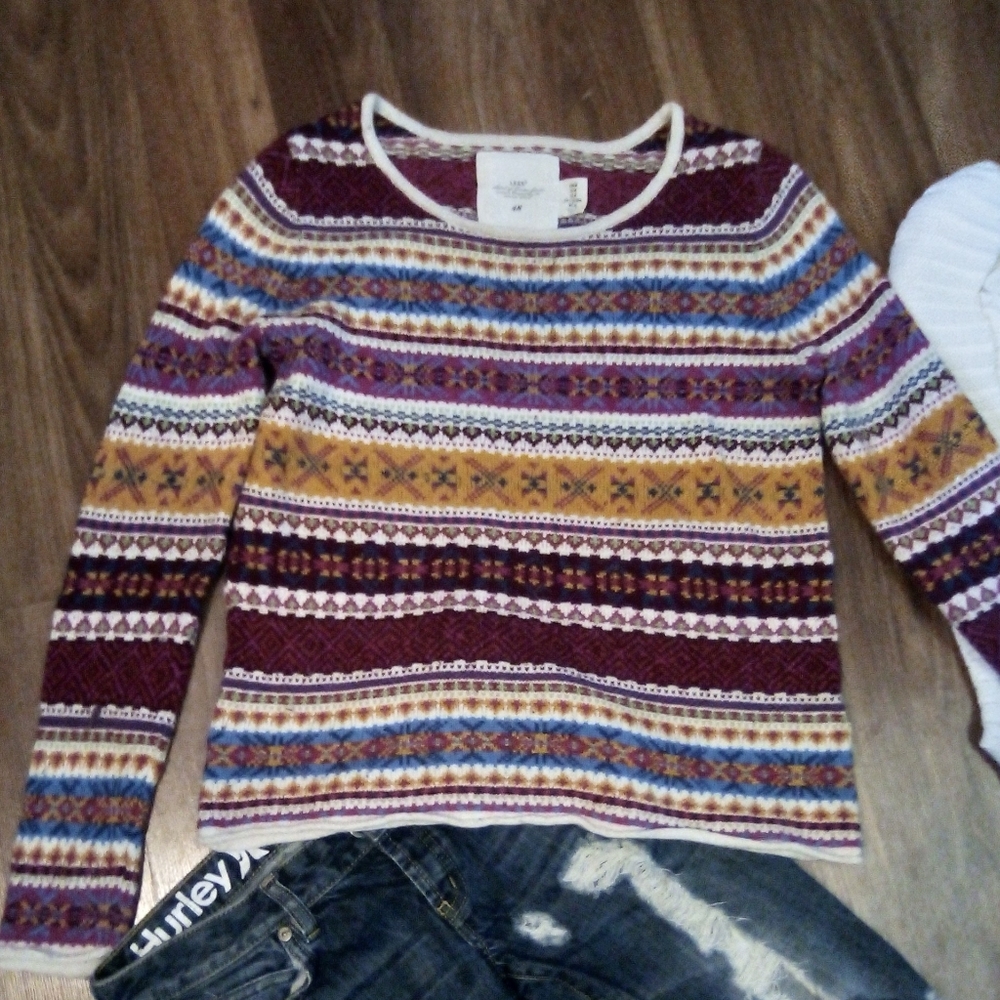 H&M '19 WINTER WARM JUNIOR SWEATER SIZE MEDIUM